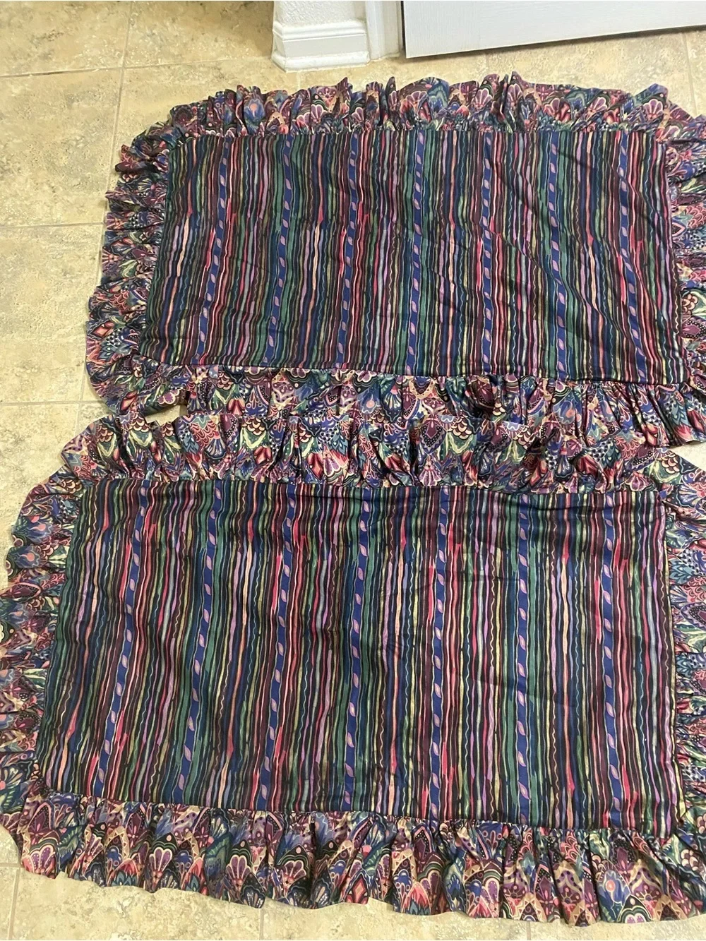 2 ViTG 90s Grandmillennial King Mix Print Jewel Tone Ruffle Trim Pillow Shams